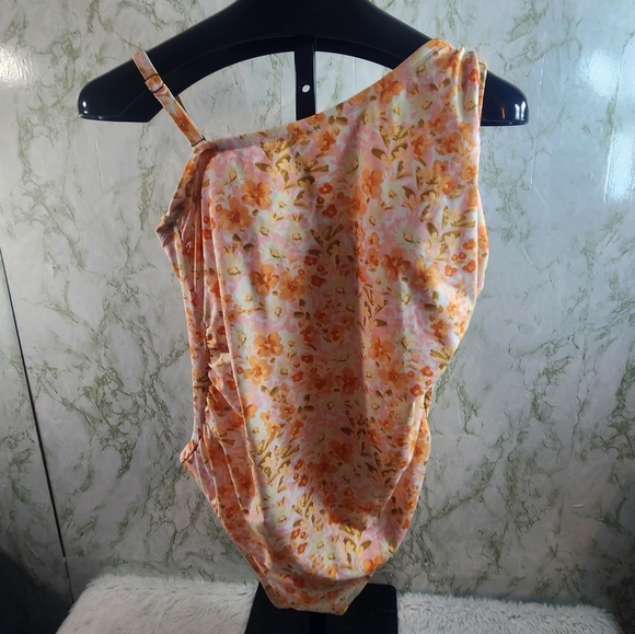 Kona Sol Other - Kona Sol Beautiful Floral 1 Piece Swimsuit